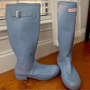 Pale Blue Hunter Rubber Rain-boots, size 9, gently used